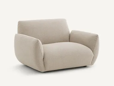 Poltrona in tessuto con braccioli SPOGANO AMPM