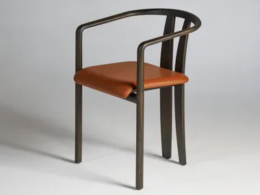 Sedia in legno massello con braccioli TWIN Alinea Design Objects