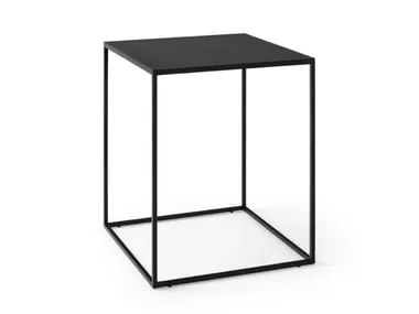 Tavolino alto quadrato in lamiera THIN Calligaris