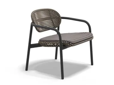 Poltroncina da giardino in fibra sintetica con braccioli ROII DEDON