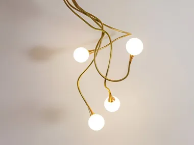 Lampada da soffitto a LED in vetro opale con braccio flessibile DALIA EGOLUCE