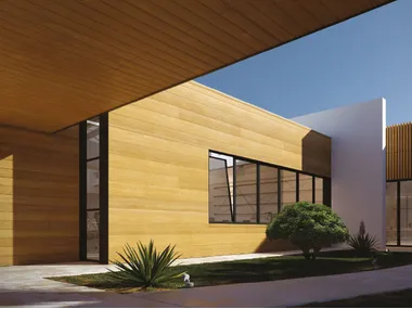 Rivestimento in continuità soffitto interno-esterno CLADDING ForMe Design