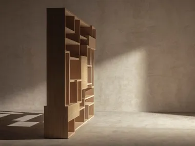 Libreria autoportante divisoria in rovere LABYRINTH SCREEN KĀNA Objects