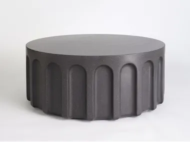 Tavolino rotondo basso in cemento armato FORUM Phase Design