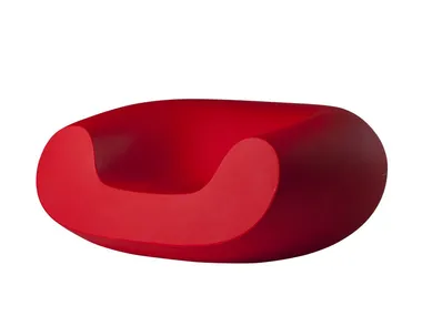 Poltrona in polietilene con braccioli CHUBBY SLIDE
