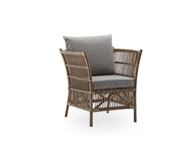Sedia in rattan con braccioli DONATELLO Sika Design