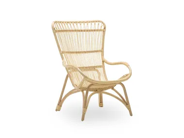Poltrona in rattan con braccioli MONET Sika Design