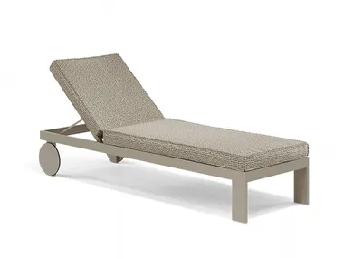 Lettino da giardino reclinabile in tessuto con ruote POSIDONIA Vondom