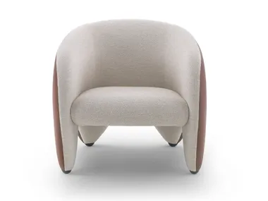 Poltrona in tessuto e pelle con braccioli YUZU arflex