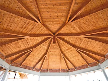 Strutture in legno pretagliate e parzialmente premontate Strutture in legno Grandi Legnami
